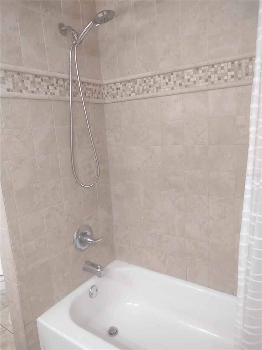 Image 21 of 30 For 12201 Sandalwood Drive 12201