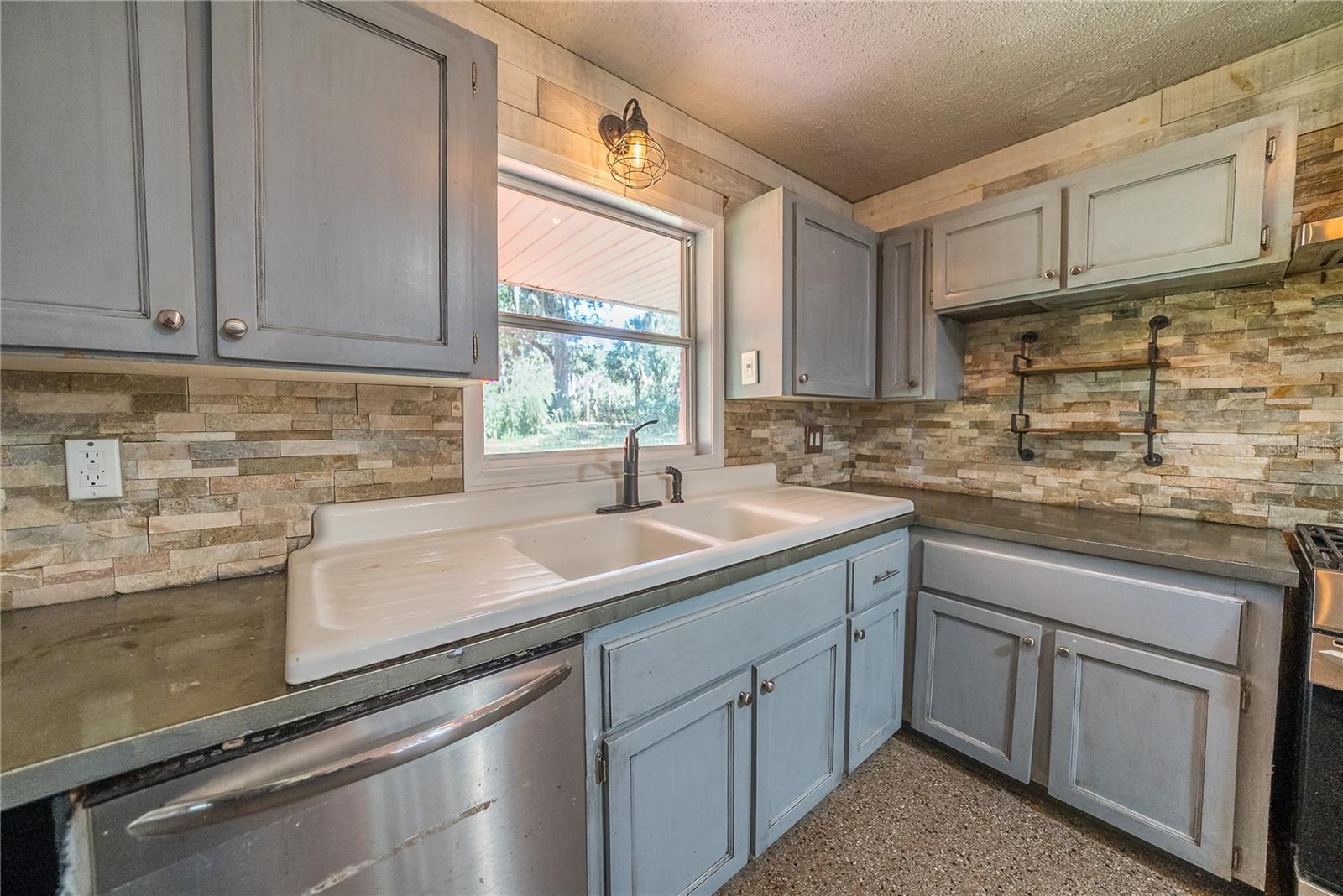 Image 8 of 48 For 1740 164th Circle