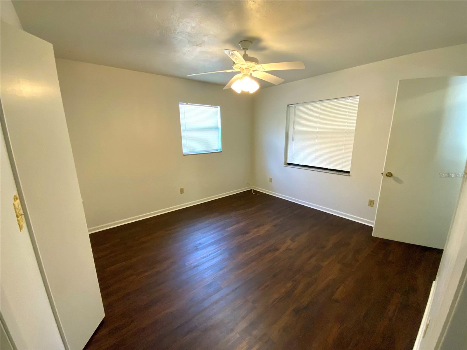 Image 14 of 18 For 23063 Edgewater Boulevard