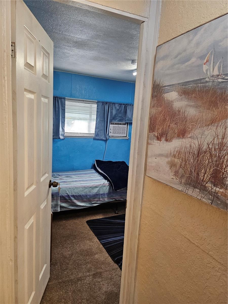 Listing photo id 4 for 7657 Caesar Point