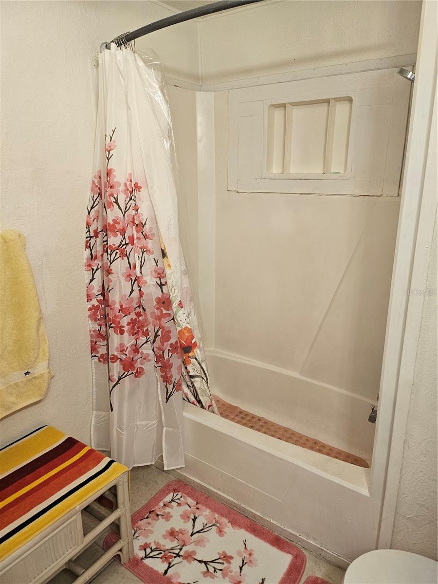 Listing photo id 6 for 7657 Caesar Point