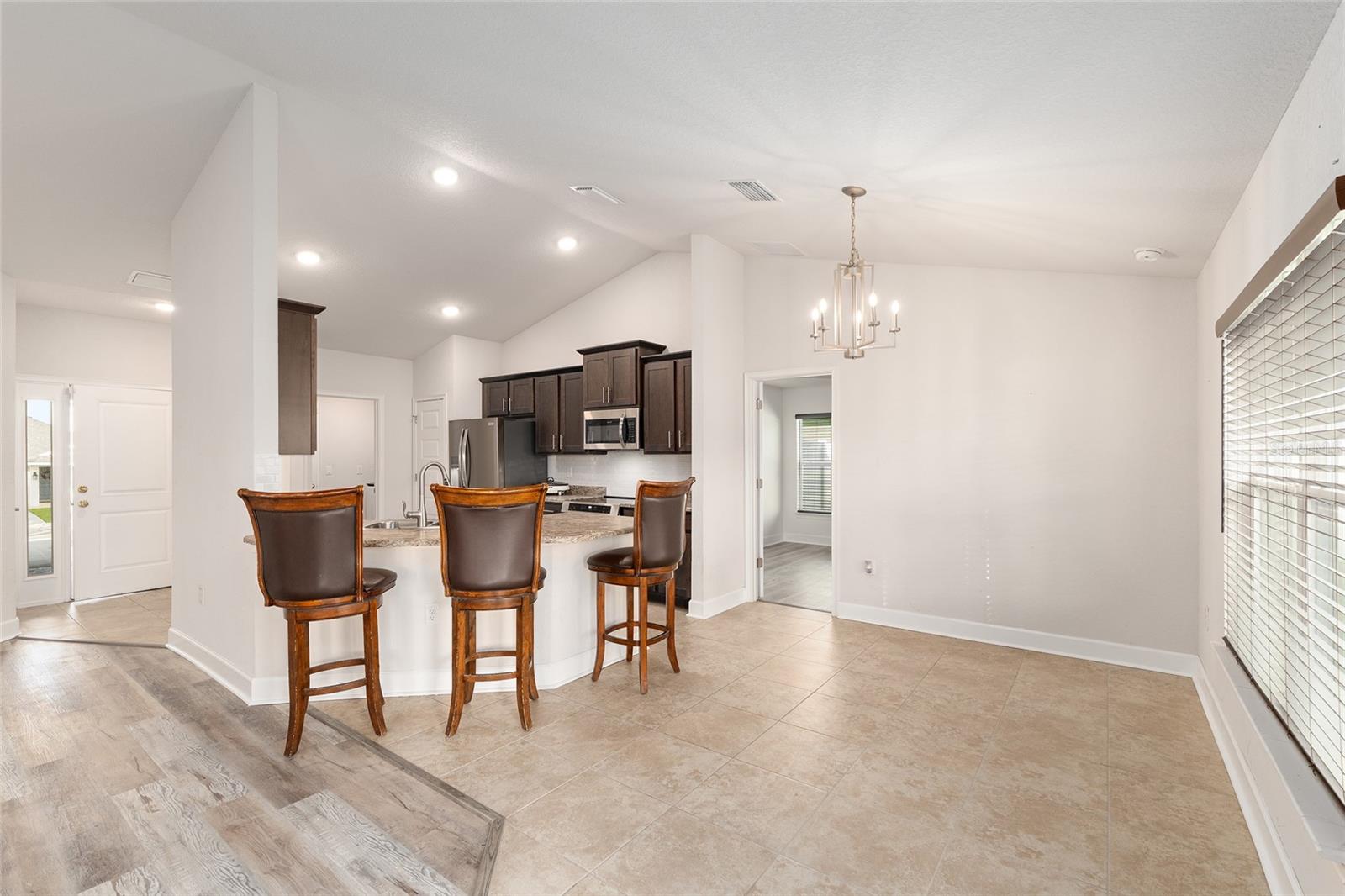 Image 19 of 71 For 4413 1st Court