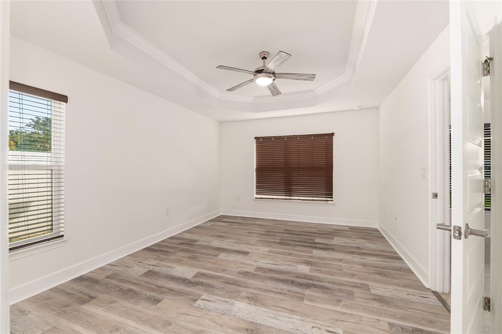 Image 29 of 71 For 4413 1st Court