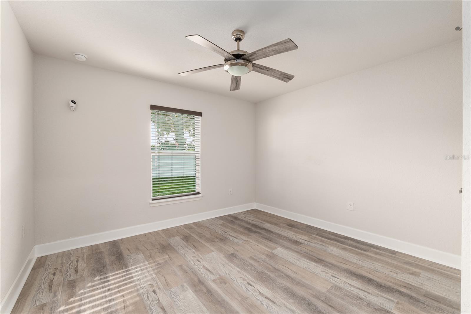 Image 40 of 71 For 4413 1st Court