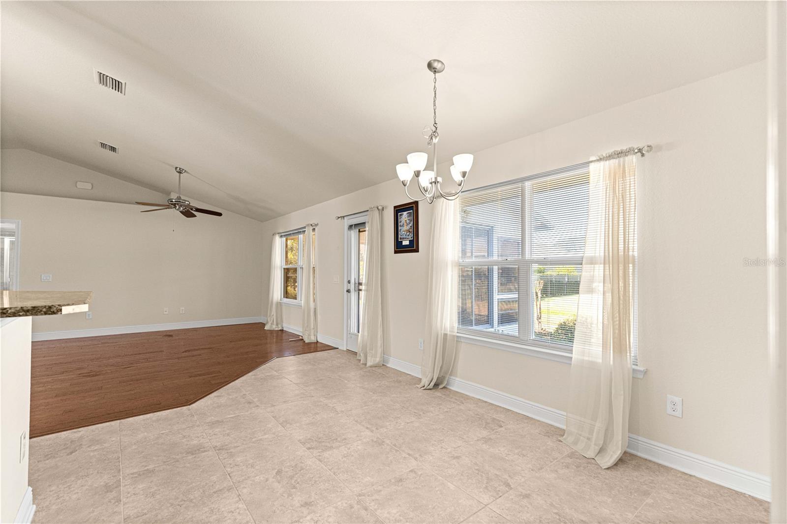 Image 15 of 53 For 4401 62nd Loop