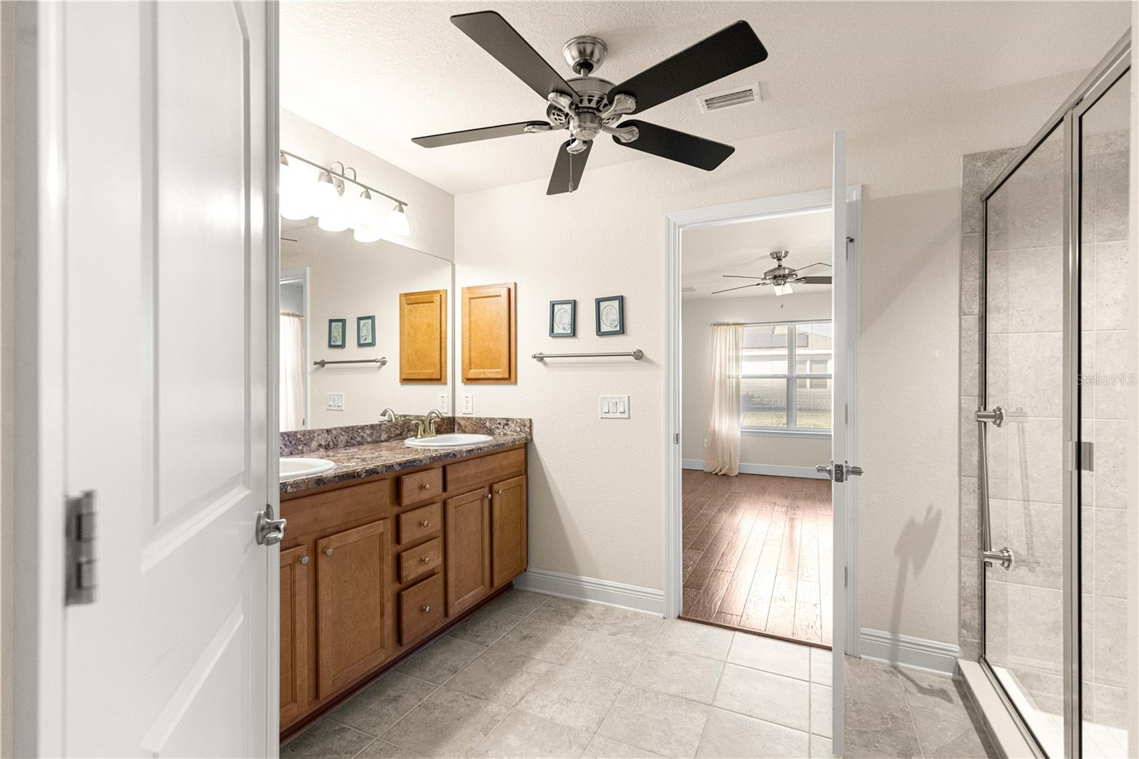 Image 25 of 53 For 4401 62nd Loop