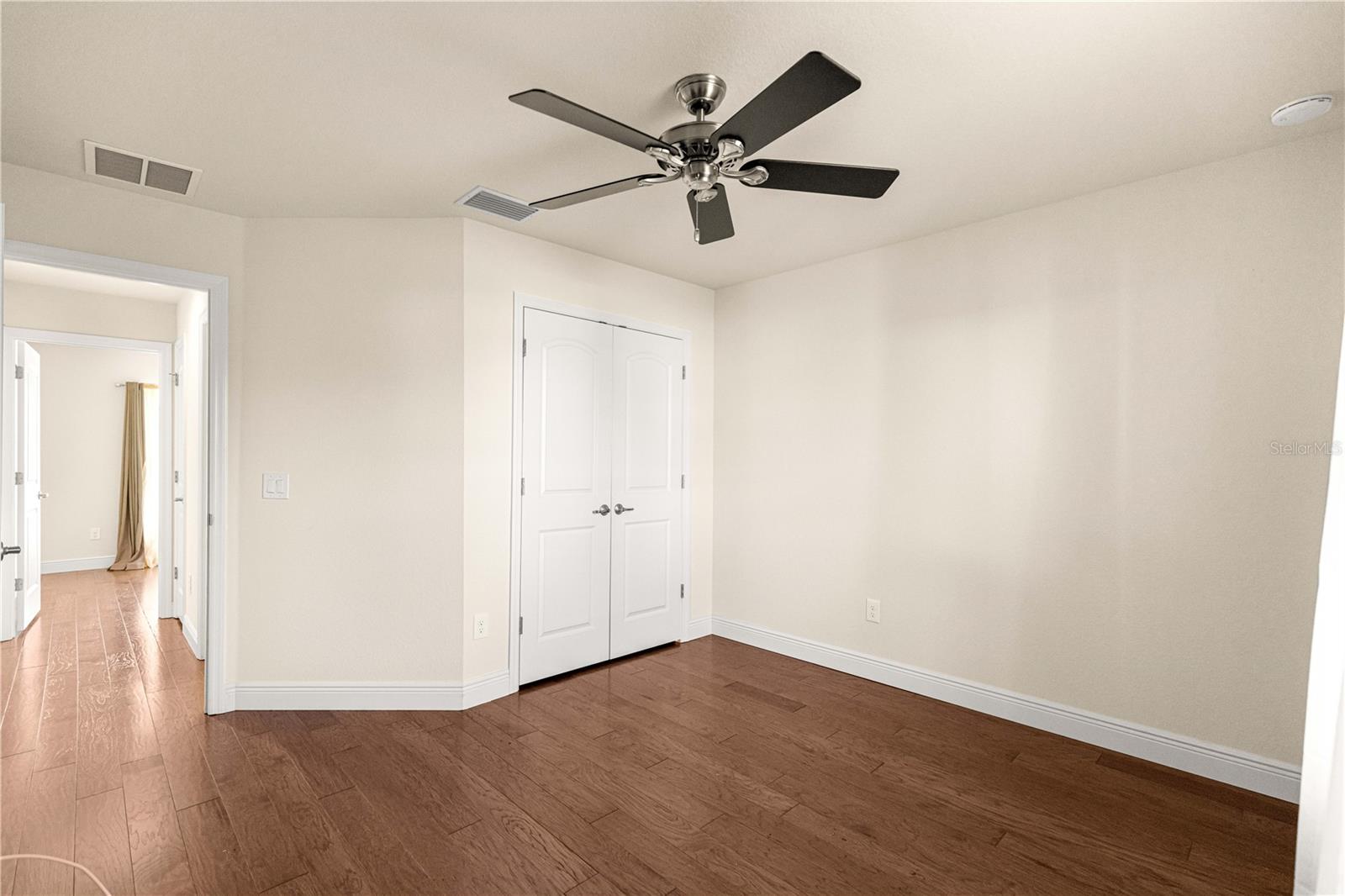 Image 31 of 53 For 4401 62nd Loop