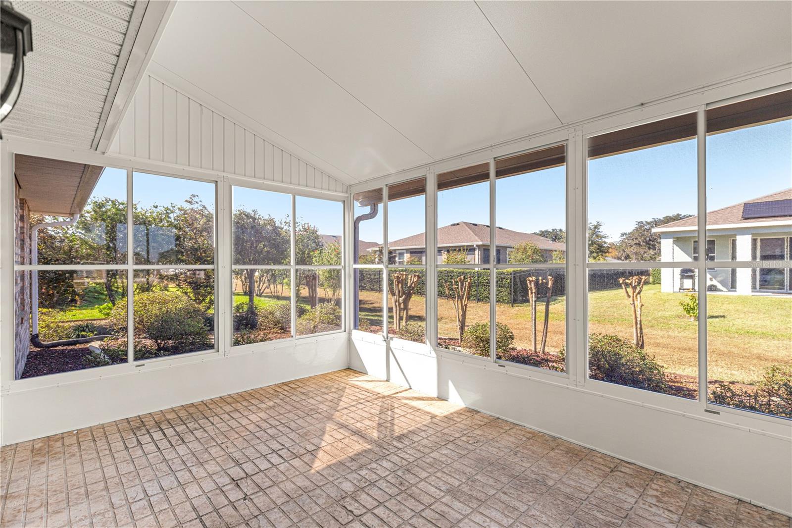 Image 36 of 53 For 4401 62nd Loop