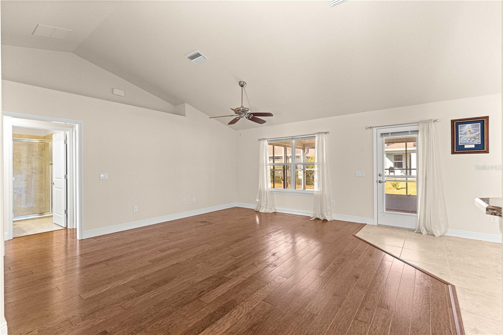 Image 6 of 53 For 4401 62nd Loop