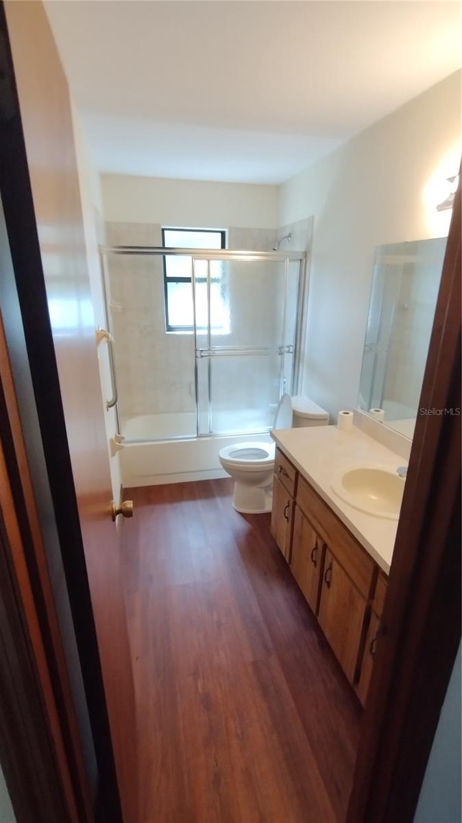 Image 17 of 79 For 14570 96th Court Se