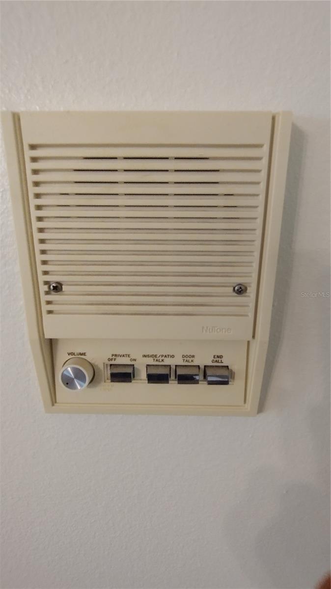 Image 19 of 79 For 14570 96th Court Se