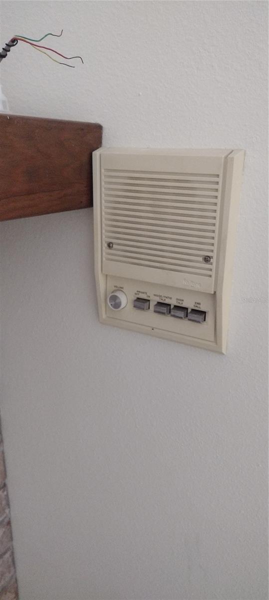 Image 20 of 79 For 14570 96th Court Se