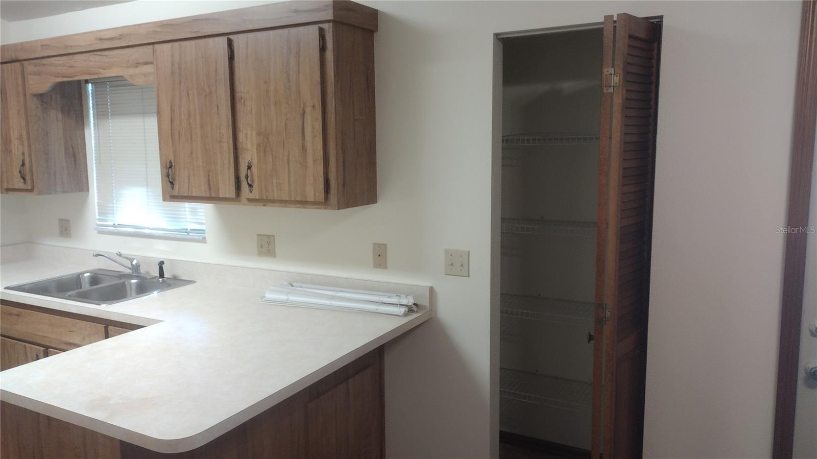 Image 24 of 79 For 14570 96th Court Se