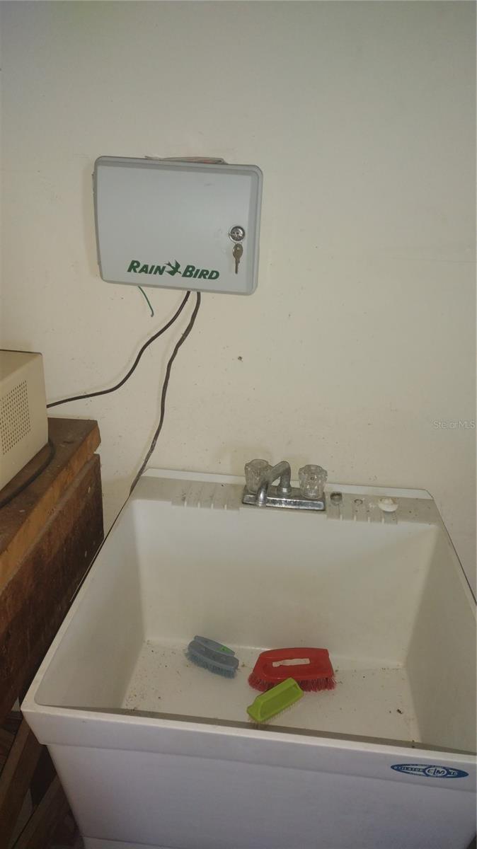 Image 32 of 79 For 14570 96th Court Se