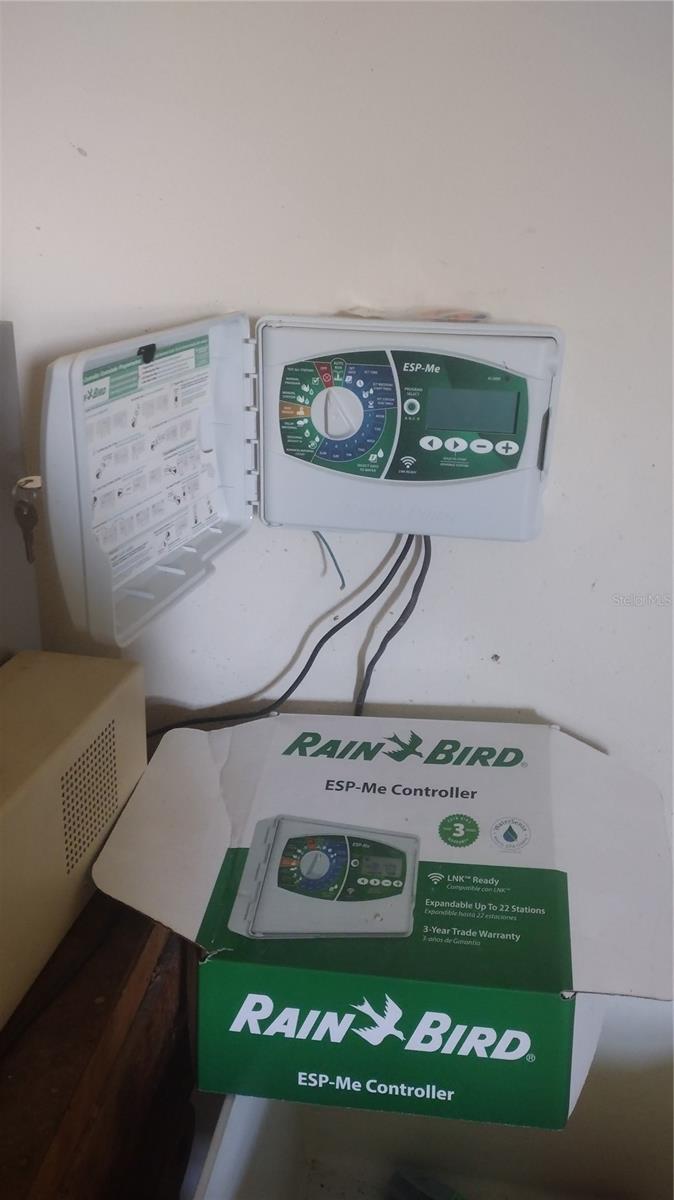 Image 33 of 79 For 14570 96th Court Se