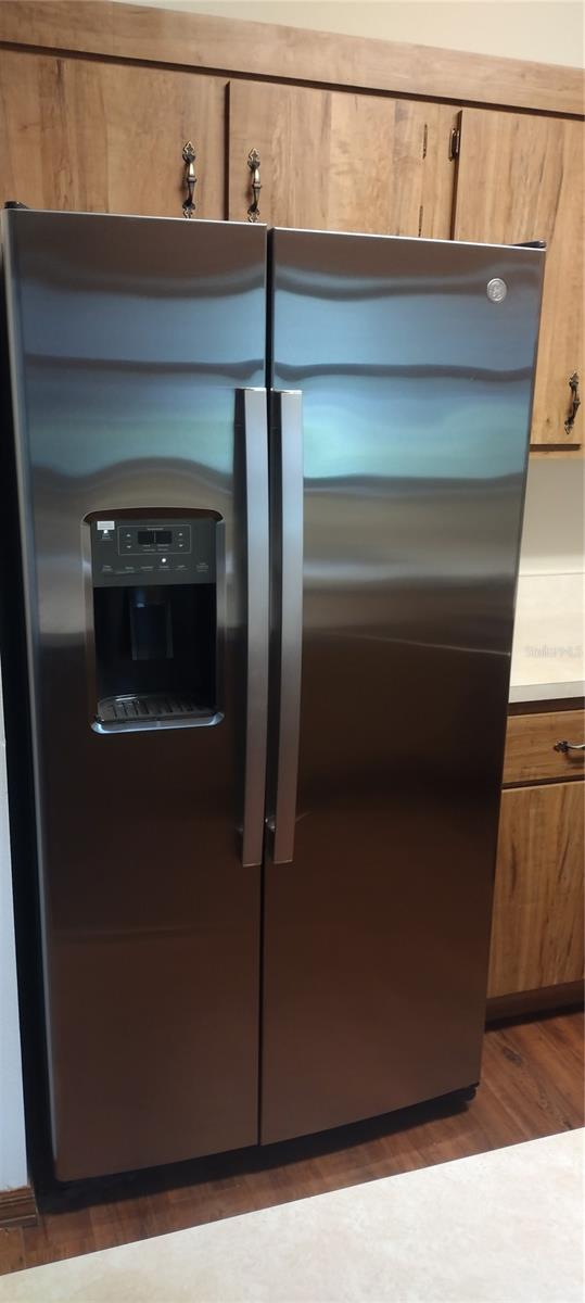 Image 37 of 79 For 14570 96th Court Se