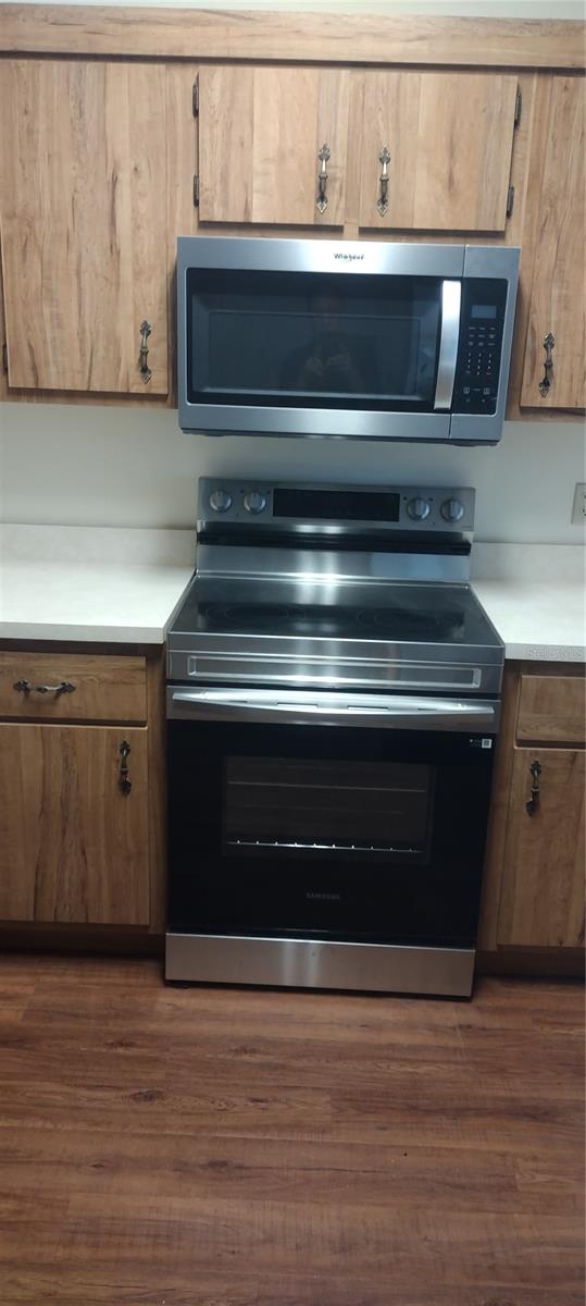 Image 38 of 79 For 14570 96th Court Se