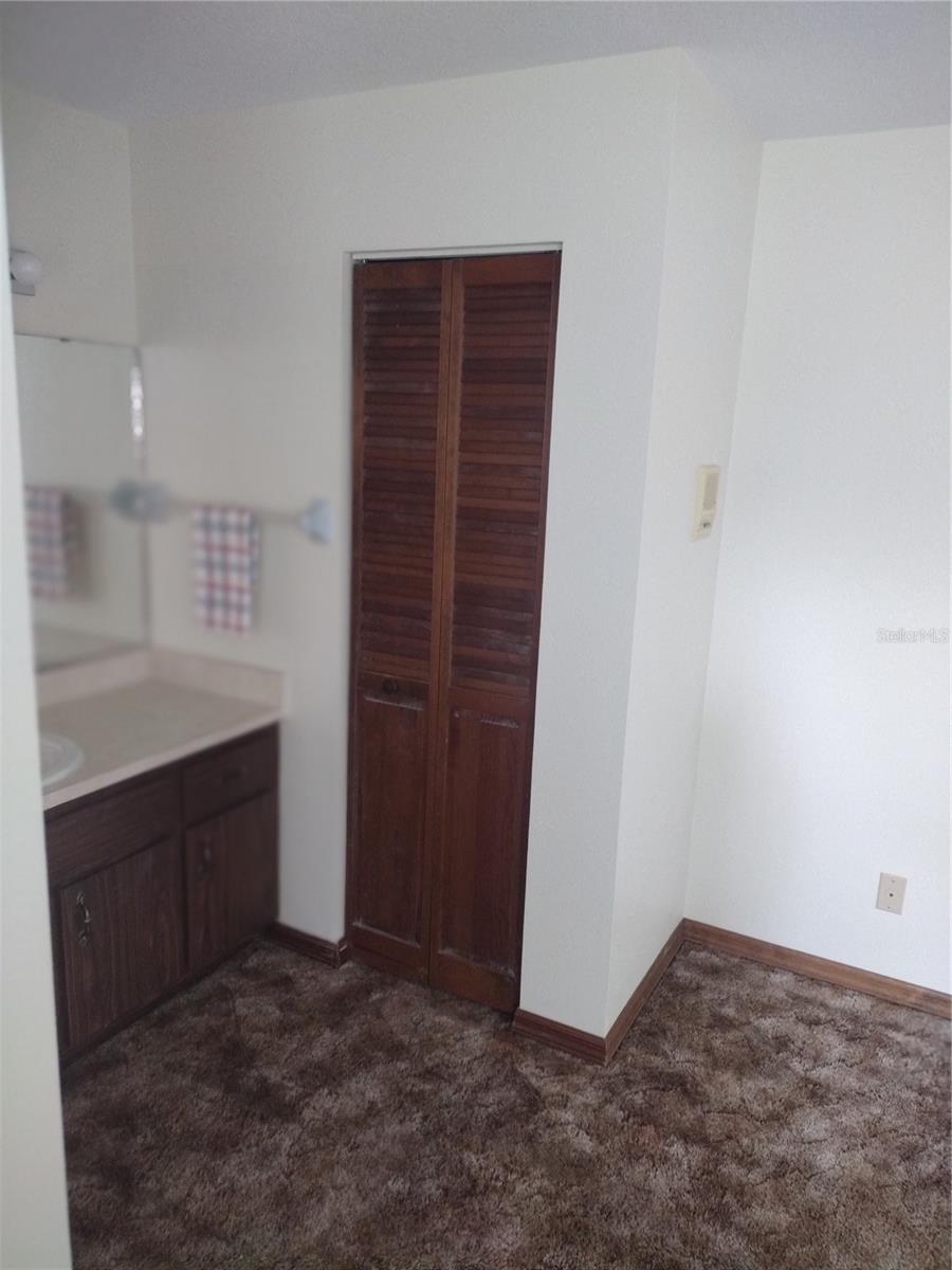 Image 48 of 79 For 14570 96th Court Se