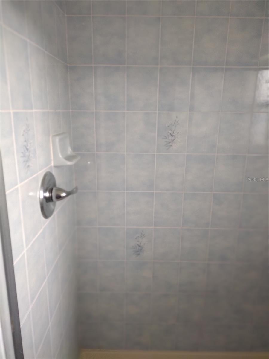 Image 55 of 79 For 14570 96th Court Se