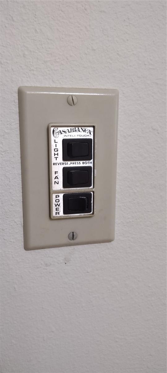 Image 57 of 79 For 14570 96th Court Se