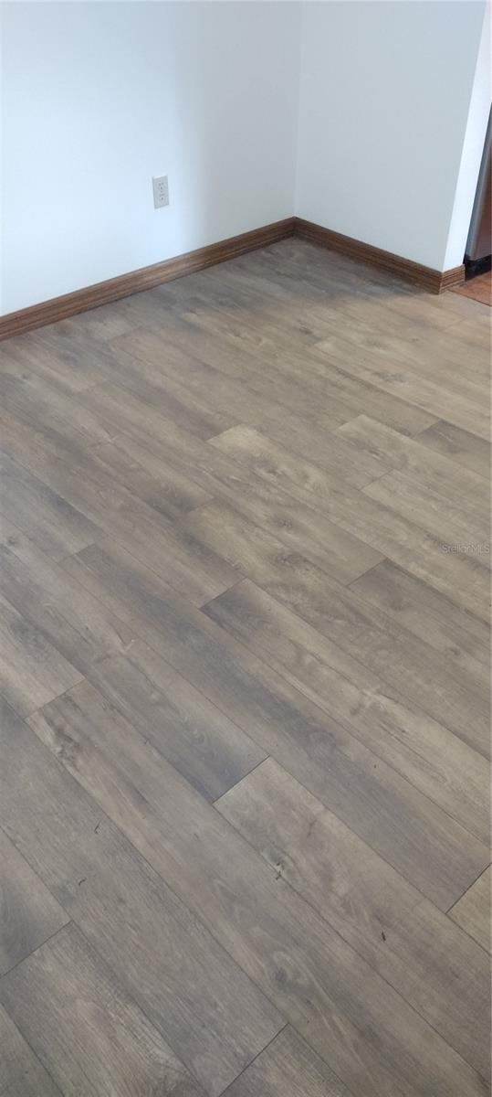 Image 64 of 79 For 14570 96th Court Se