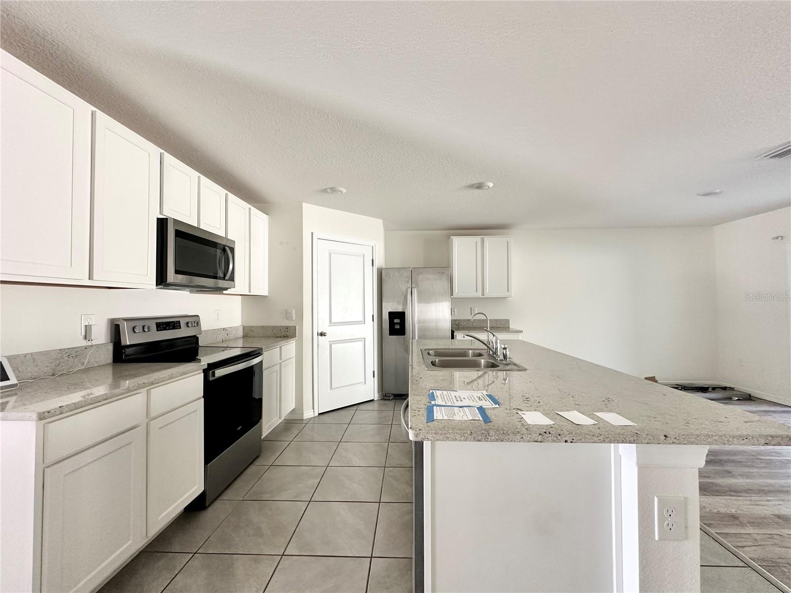 Image 3 of 16 For 24624 23rd Lane