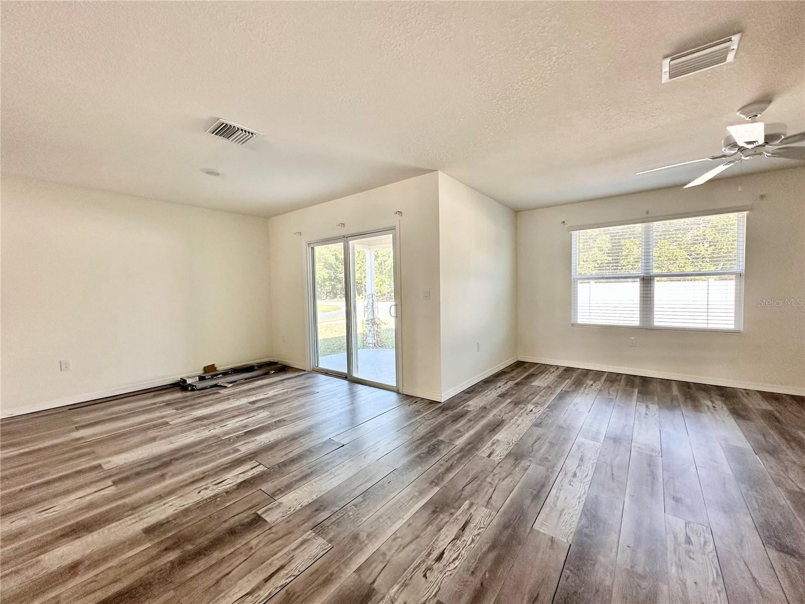 Image 4 of 16 For 24624 23rd Lane