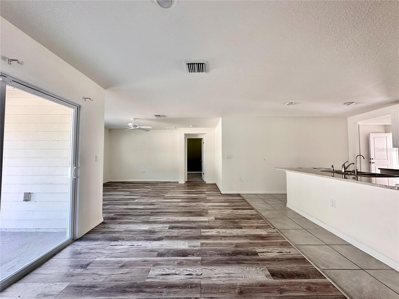 Image 5 of 16 For 24624 23rd Lane