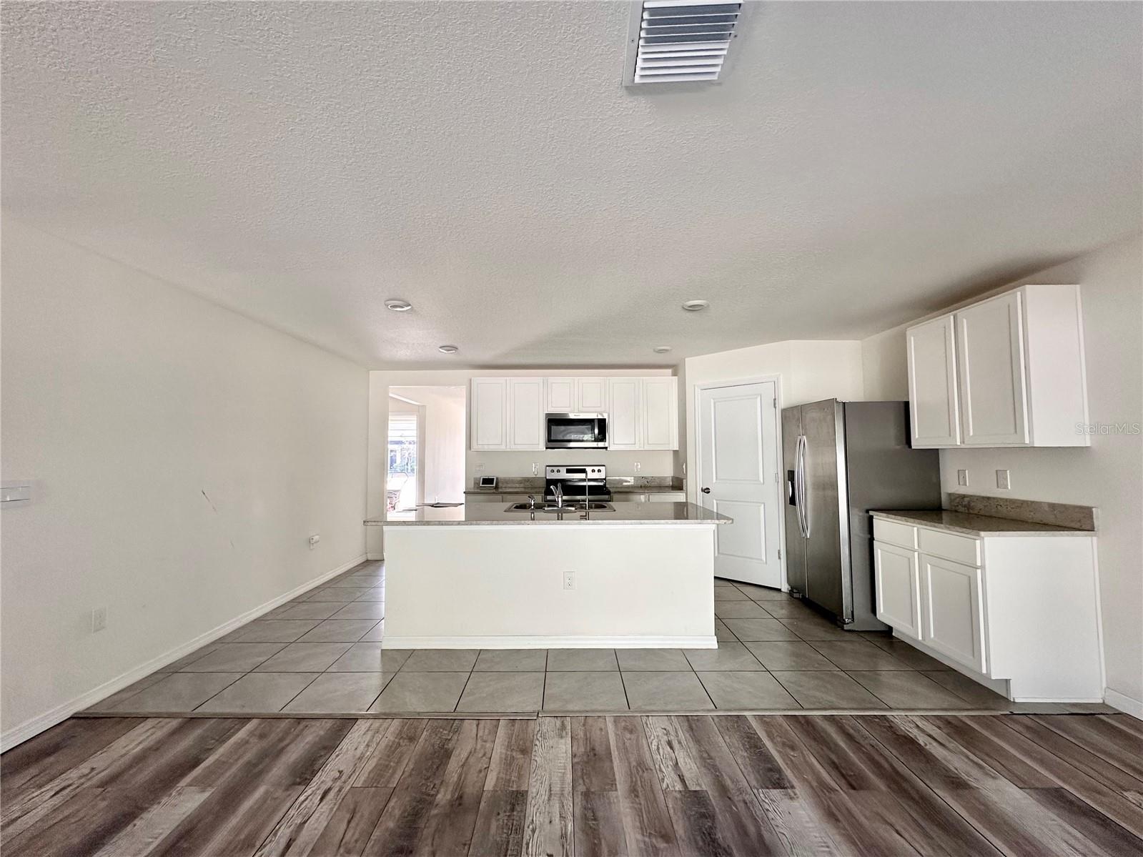 Image 6 of 16 For 24624 23rd Lane