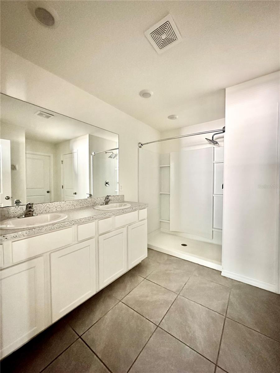 Image 8 of 16 For 24624 23rd Lane