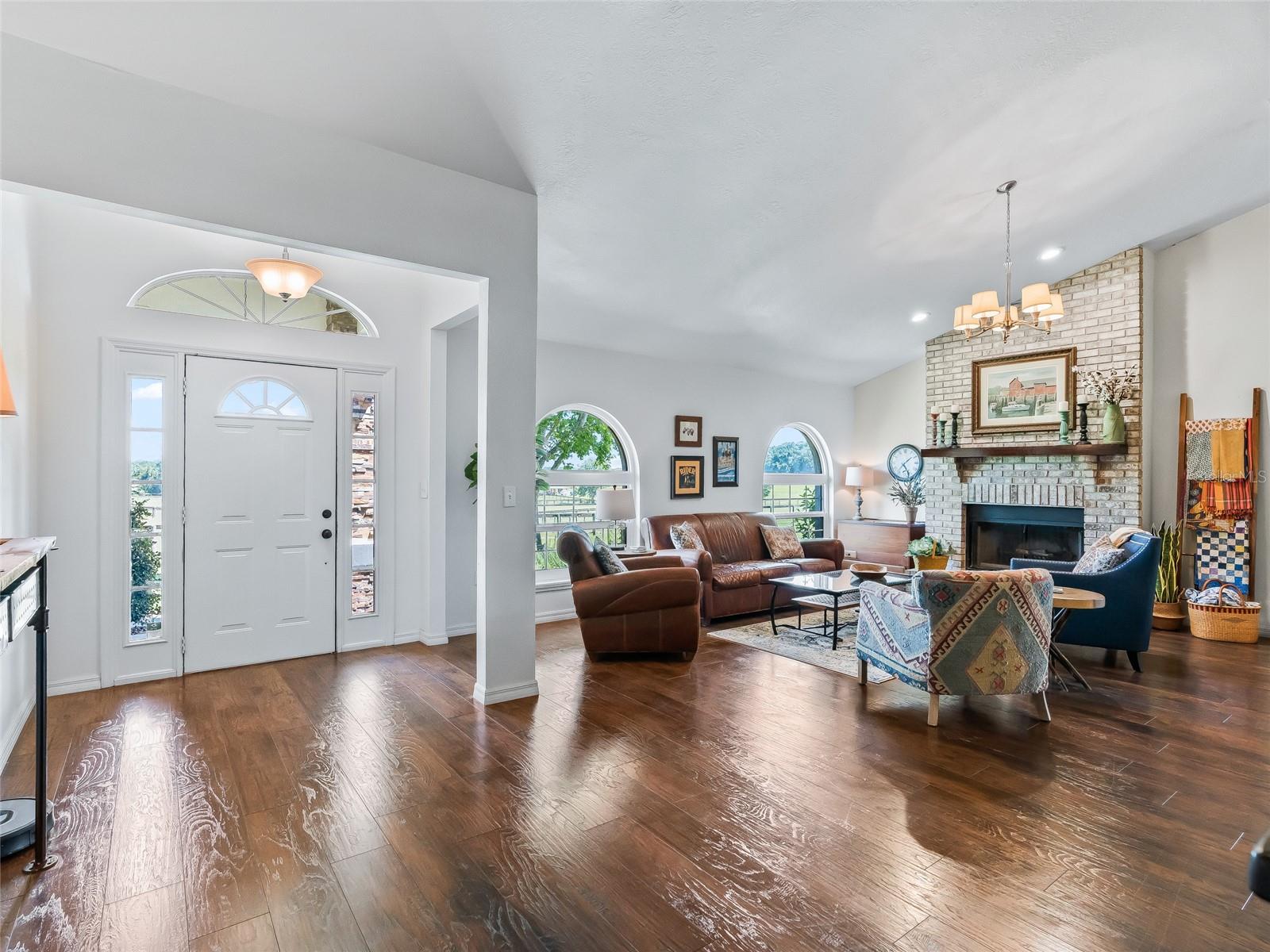 Image 10 of 50 For 15600 47th Avenue