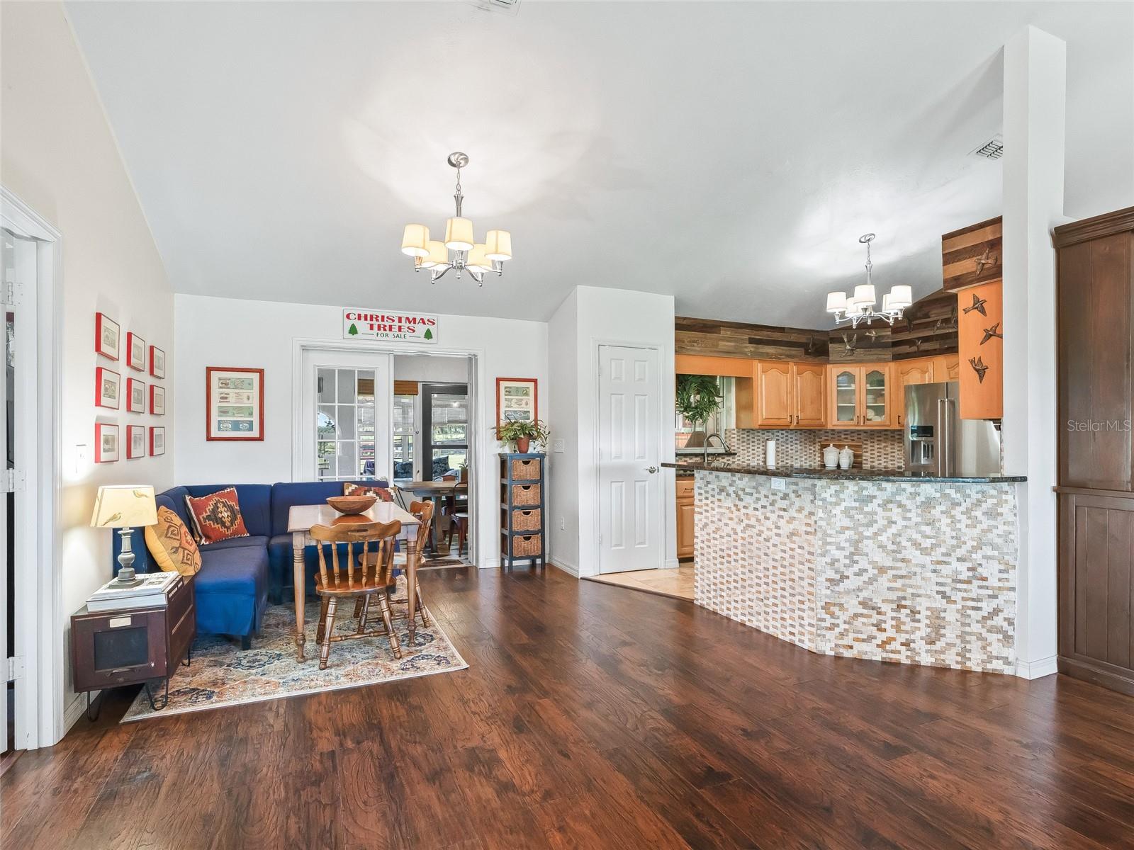 Image 14 of 50 For 15600 47th Avenue