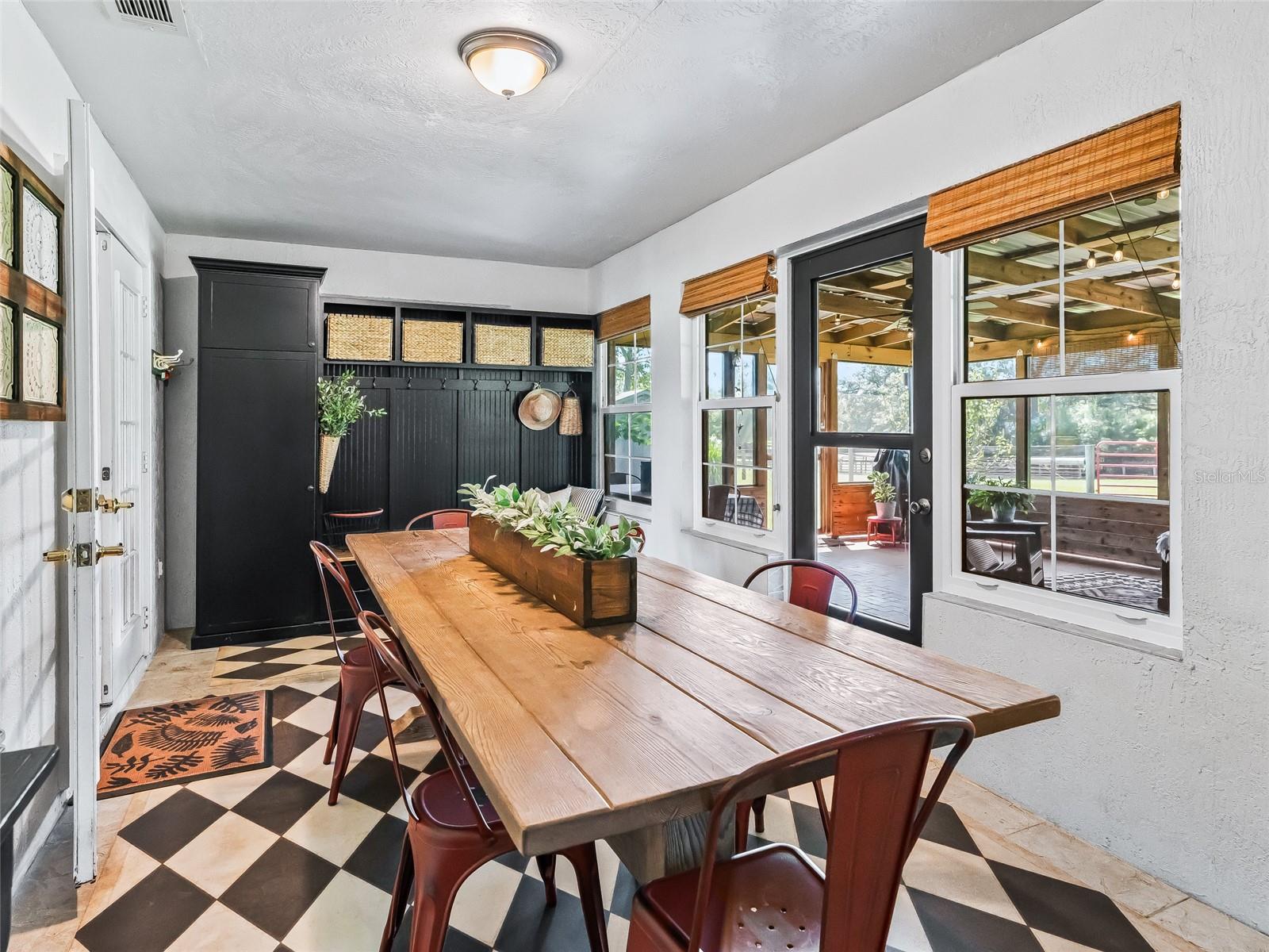 Image 19 of 50 For 15600 47th Avenue