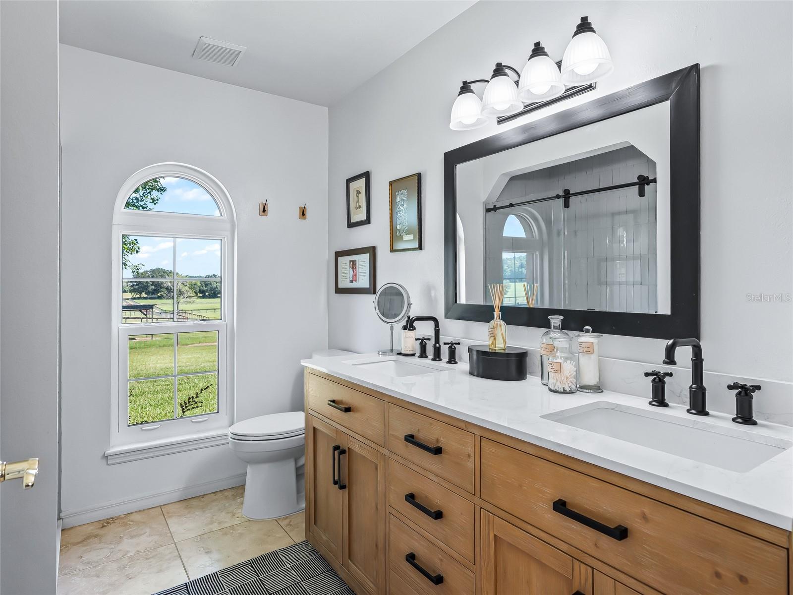 Image 23 of 50 For 15600 47th Avenue