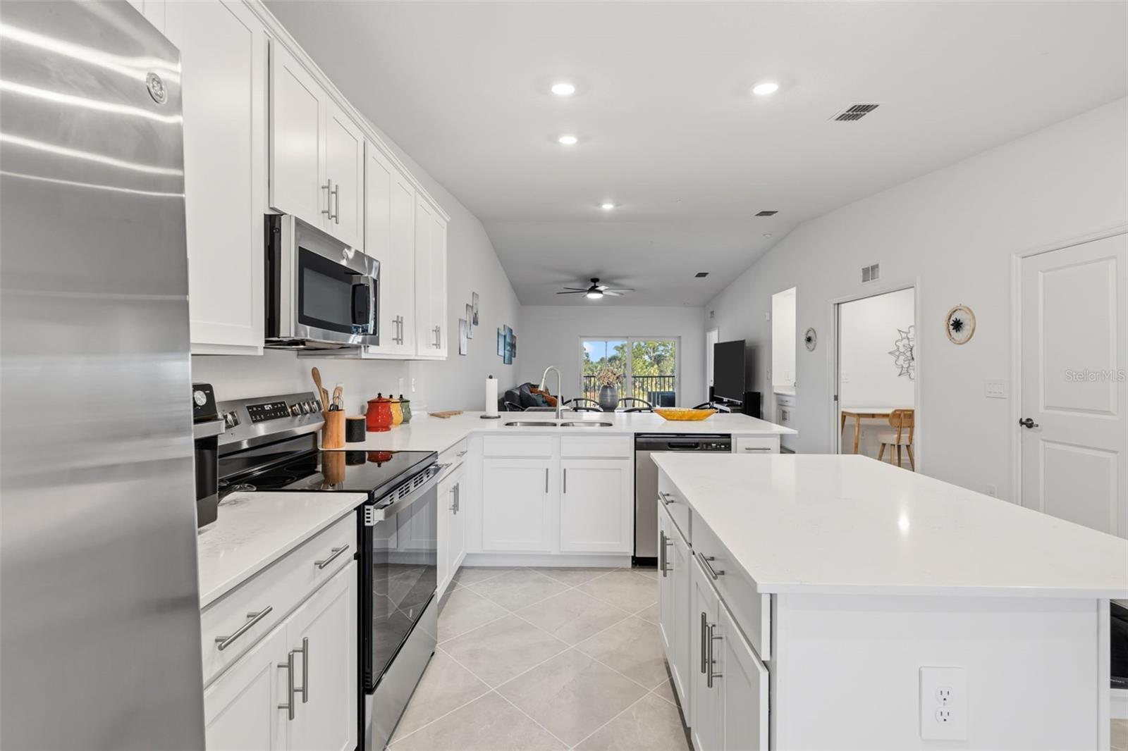 Image 6 of 44 For 17475 Opal Sand Drive 207