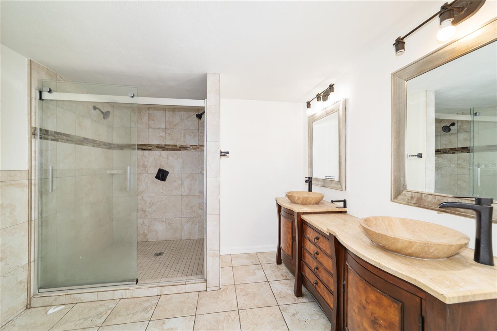 Image 25 of 32 For 2140 45th Avenue 2140