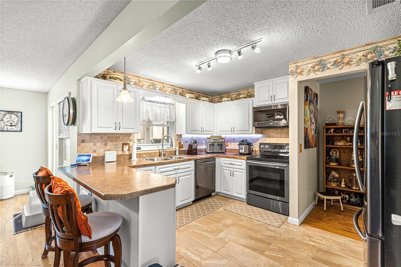 Image 9 of 37 For 8350 93rd Lane D