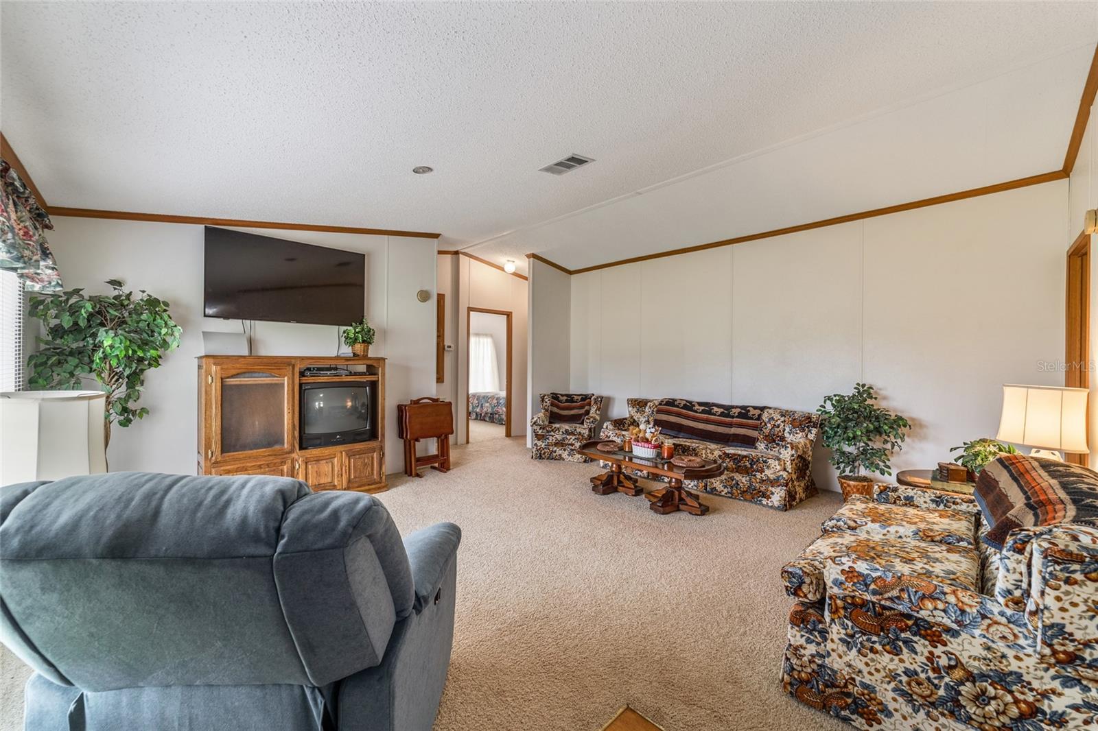 Image 19 of 40 For 17176 Us Highway 441