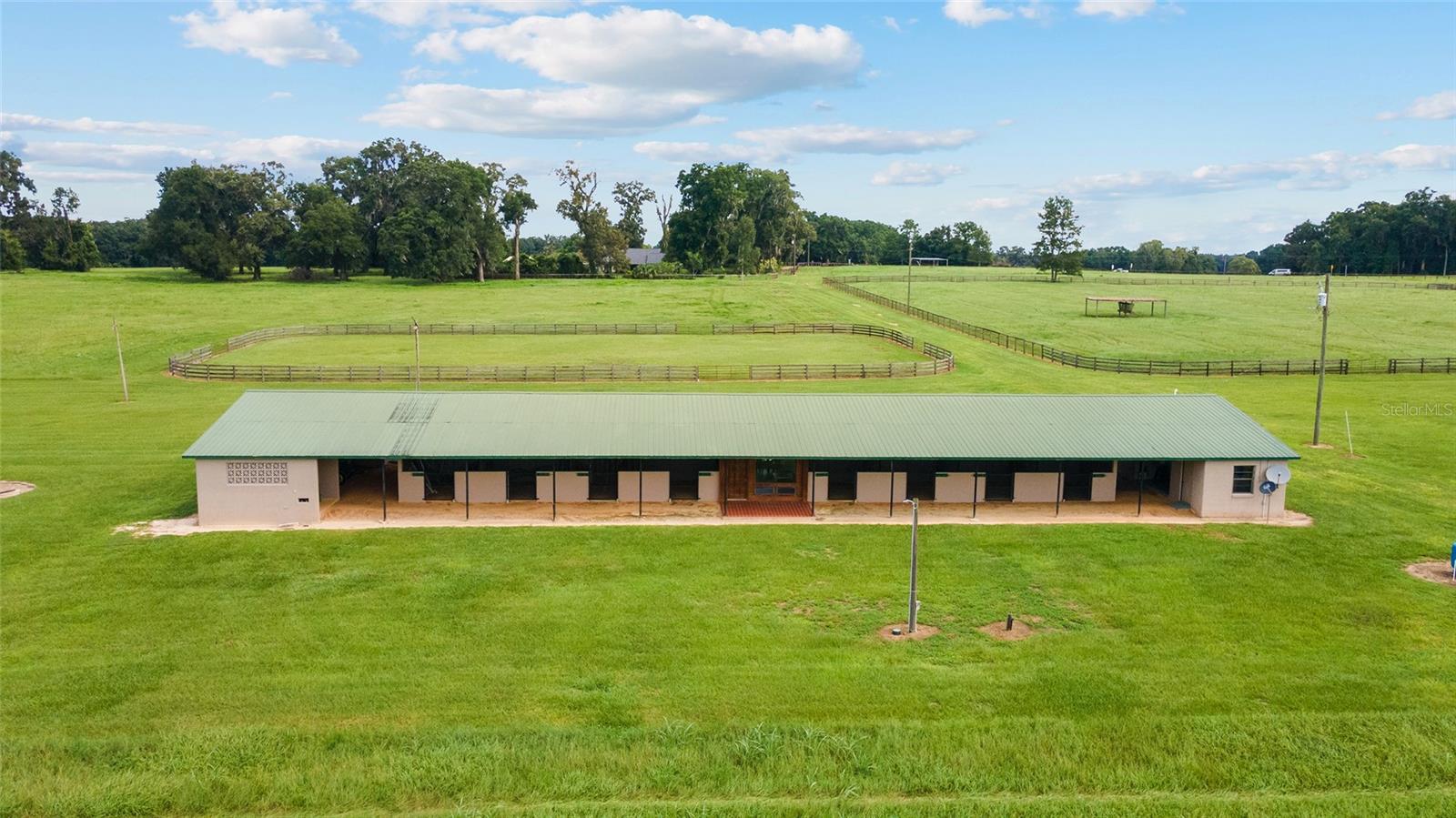 Image 2 of 40 For 17176 Us Highway 441