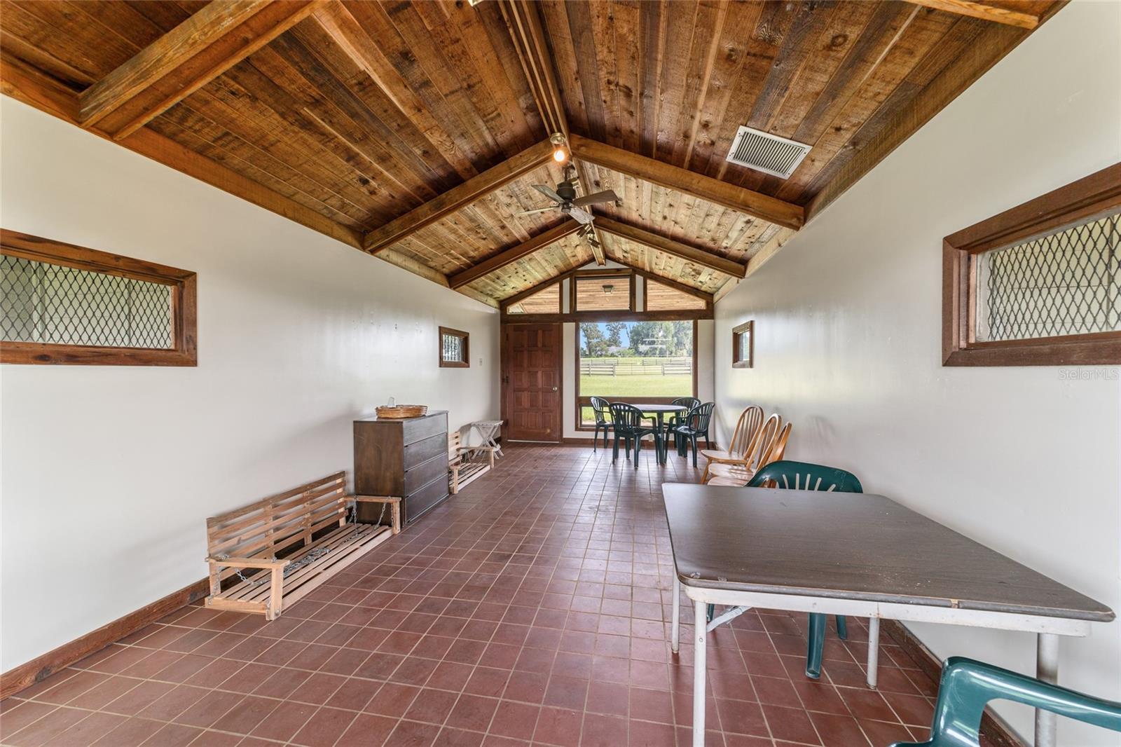 Image 37 of 40 For 17176 Us Highway 441