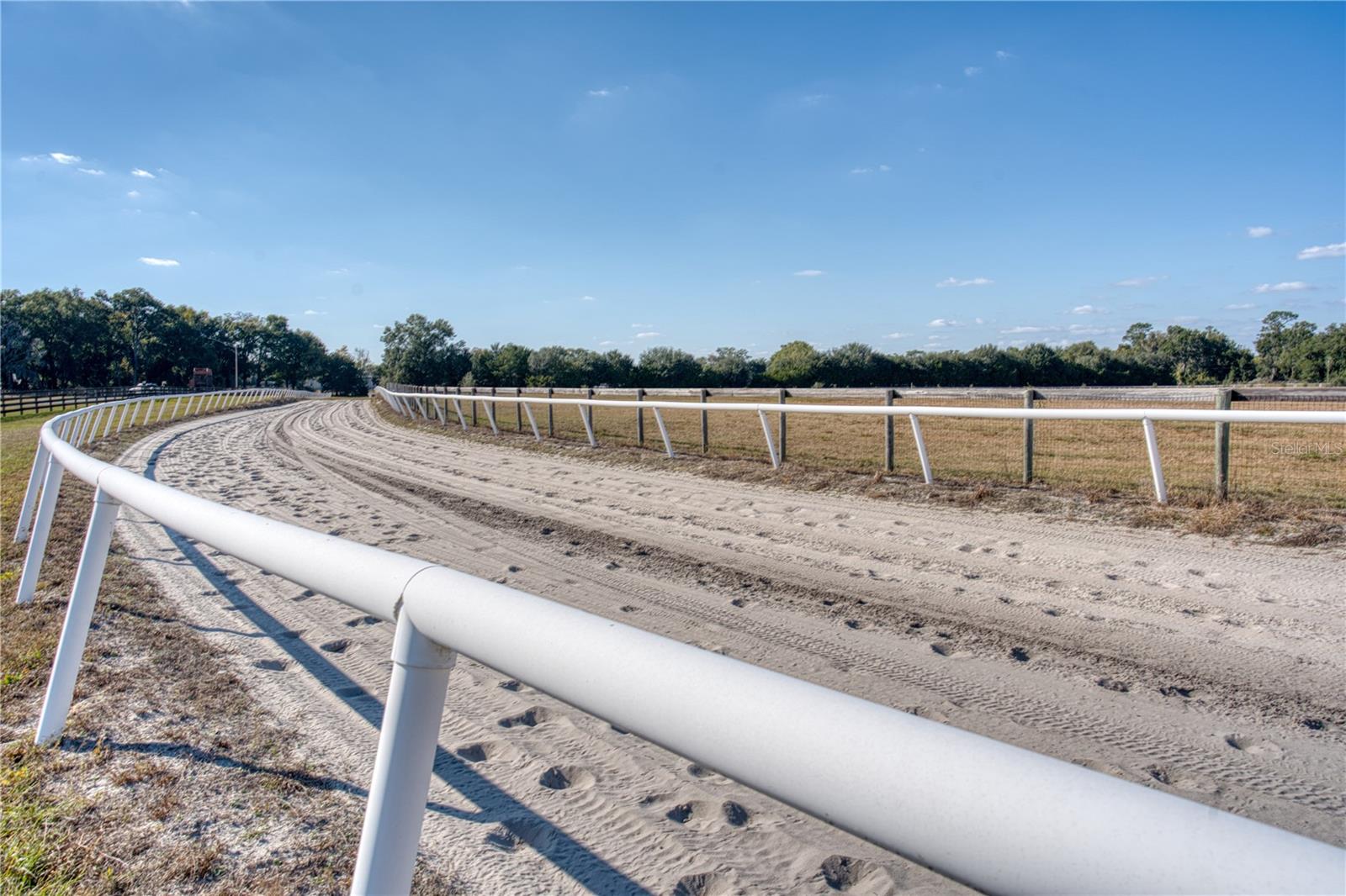 Image 18 of 76 For 1345 155 Place