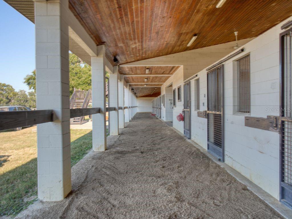 Image 42 of 76 For 1345 155 Place