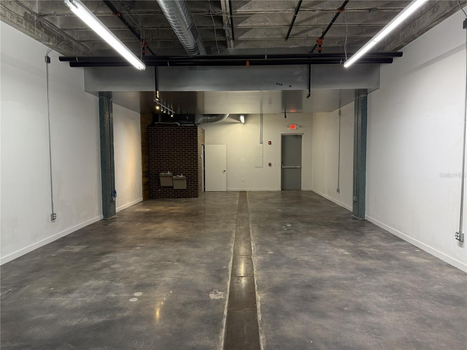 Image 3 of 9 For 302 Broadway Street 110