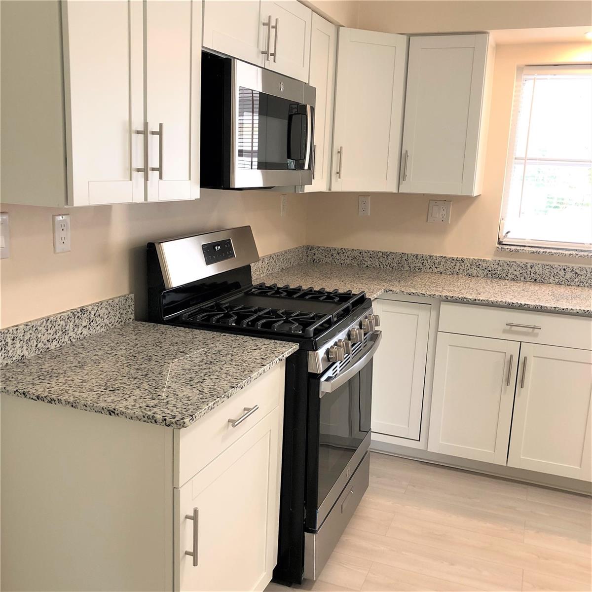 Image 13 of 27 For 603 Bahia Circle