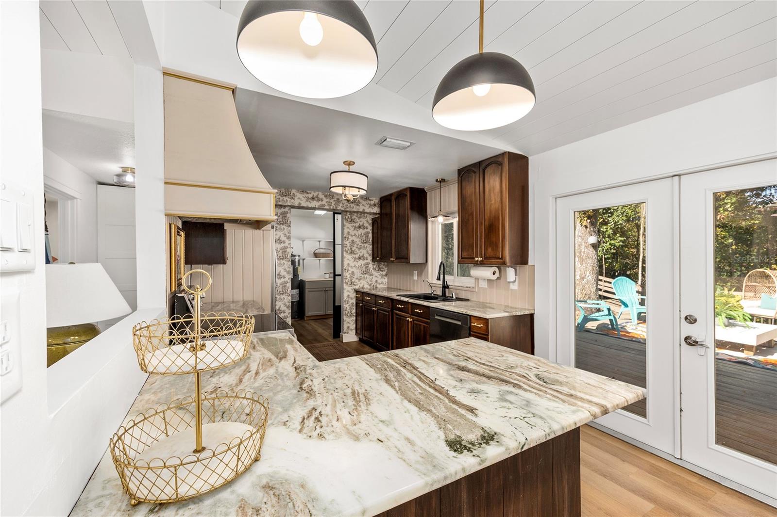 Image 19 of 60 For 541 35th Street