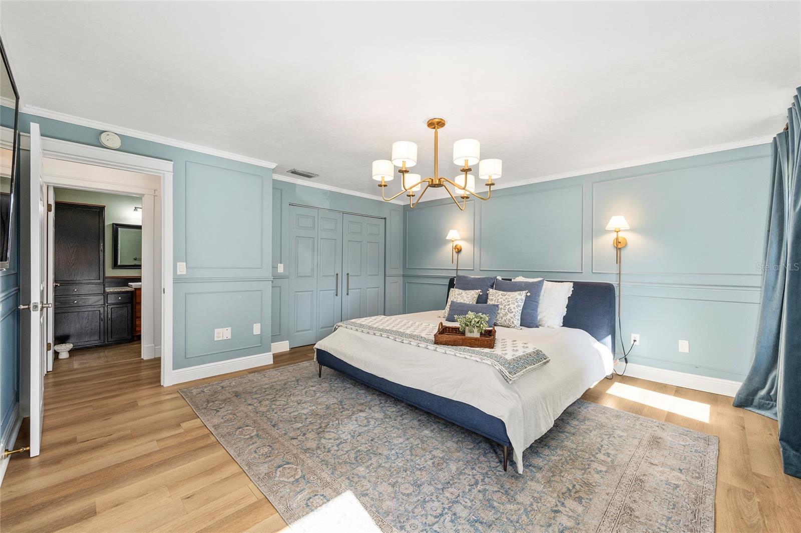 Image 23 of 60 For 541 35th Street