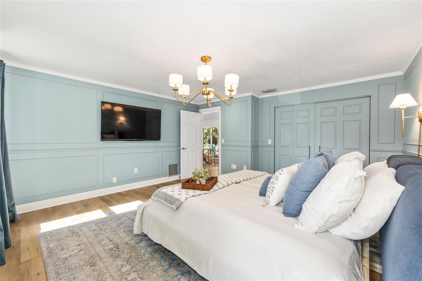 Image 24 of 60 For 541 35th Street