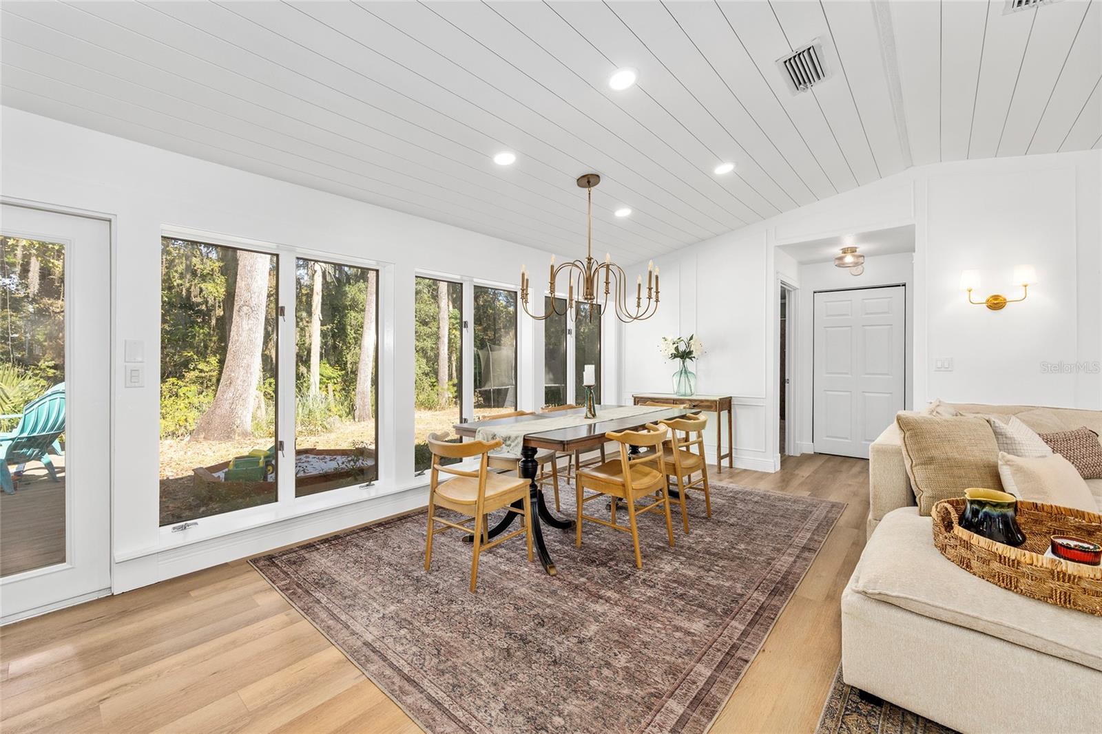 Image 4 of 60 For 541 35th Street