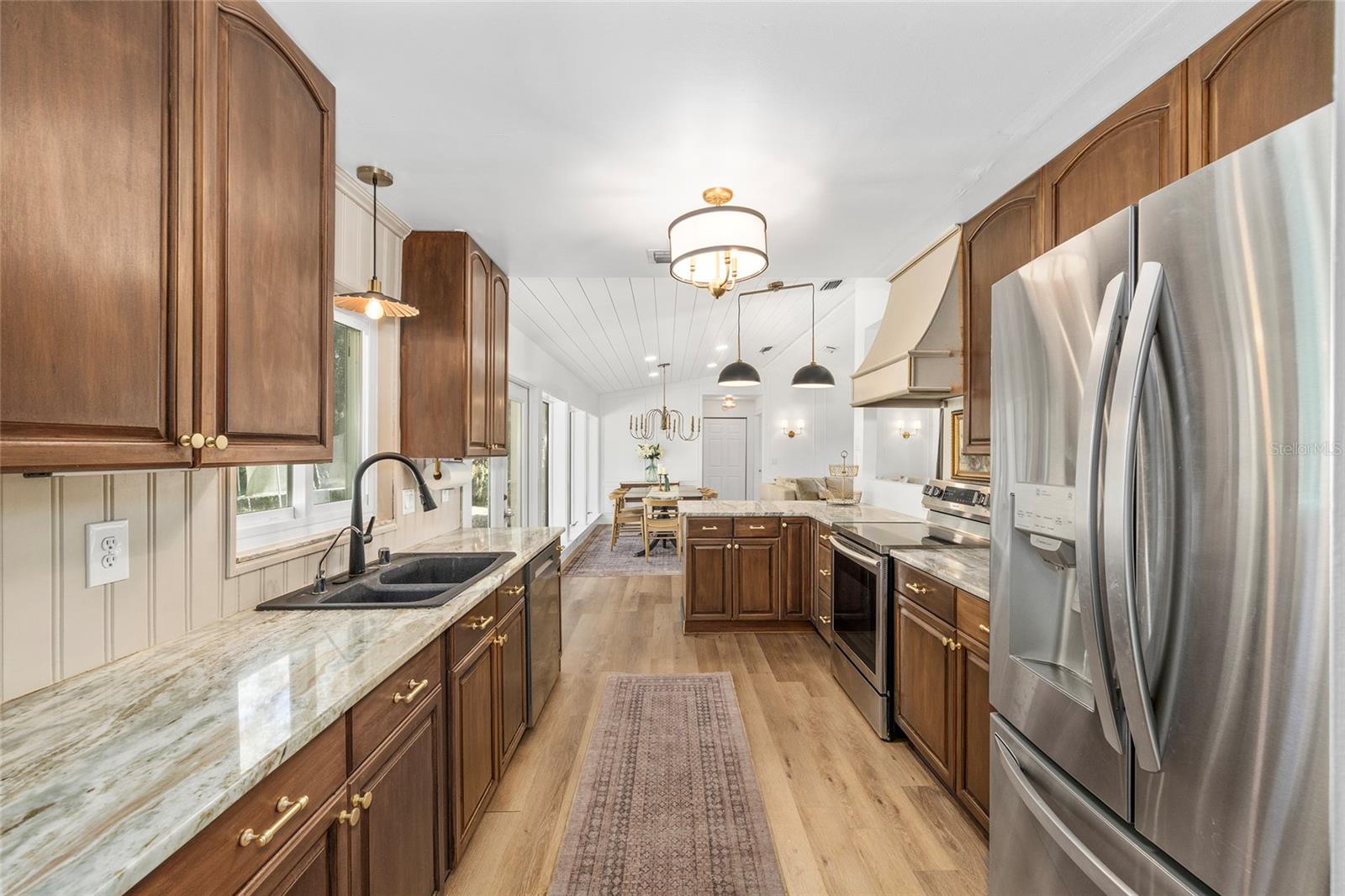 Image 5 of 60 For 541 35th Street