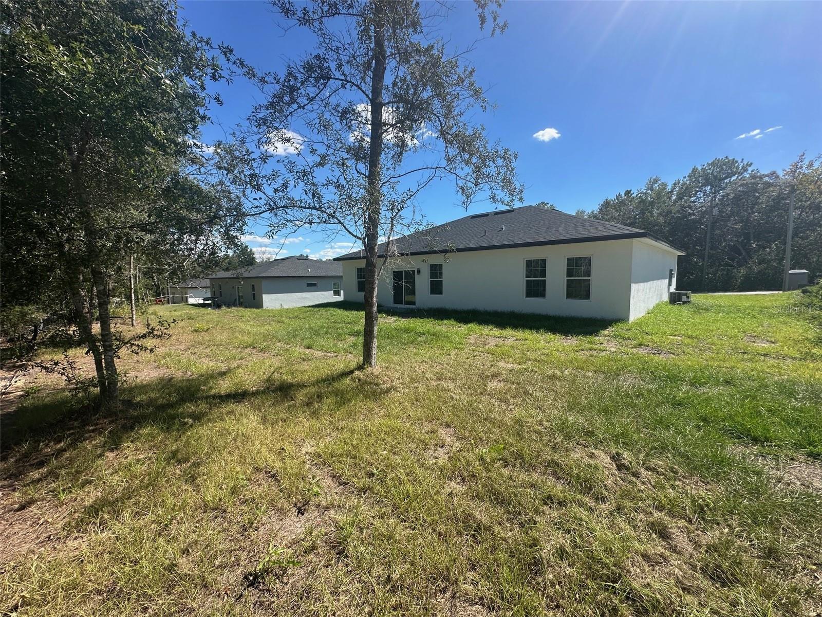 Listing photo id 25 for 2486 Magenta Drive